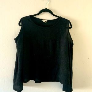 Shoulder-less Top
